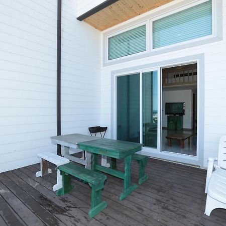Gangneung Sea View Pension Bagian luar foto