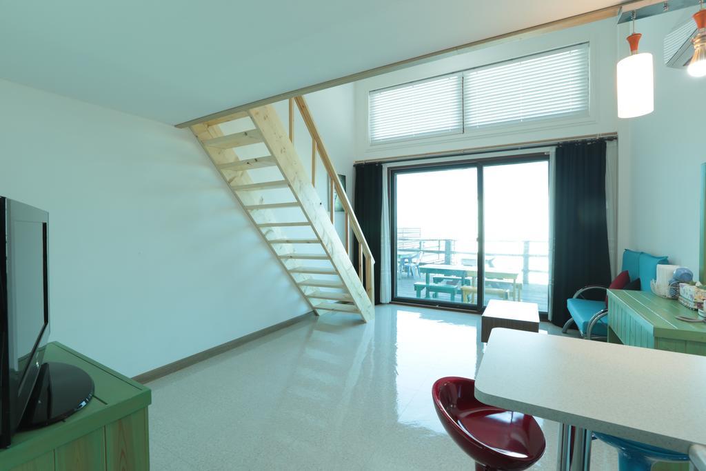 Gangneung Sea View Pension Bagian luar foto