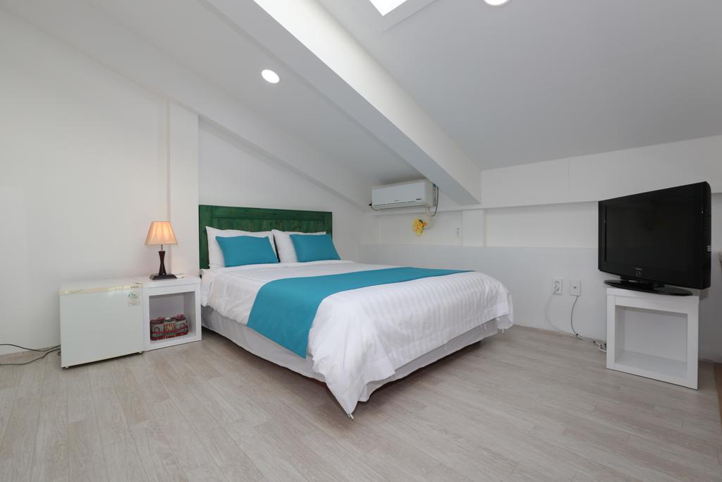 Gangneung Sea View Pension Bagian luar foto