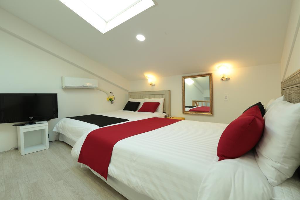 Gangneung Sea View Pension Bagian luar foto