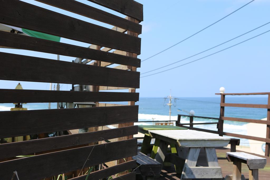 Gangneung Sea View Pension Bagian luar foto